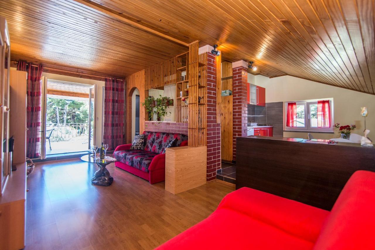 Apartment Vesna Ровин Екстериор снимка