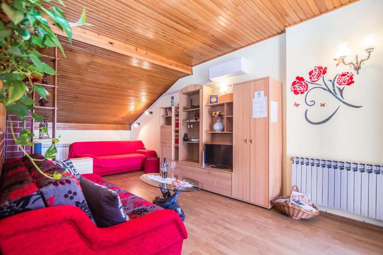 Apartment Vesna Ровин Екстериор снимка
